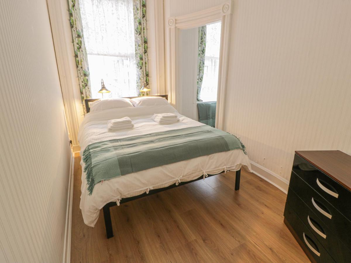 Garden Apartment Ayr Esterno foto