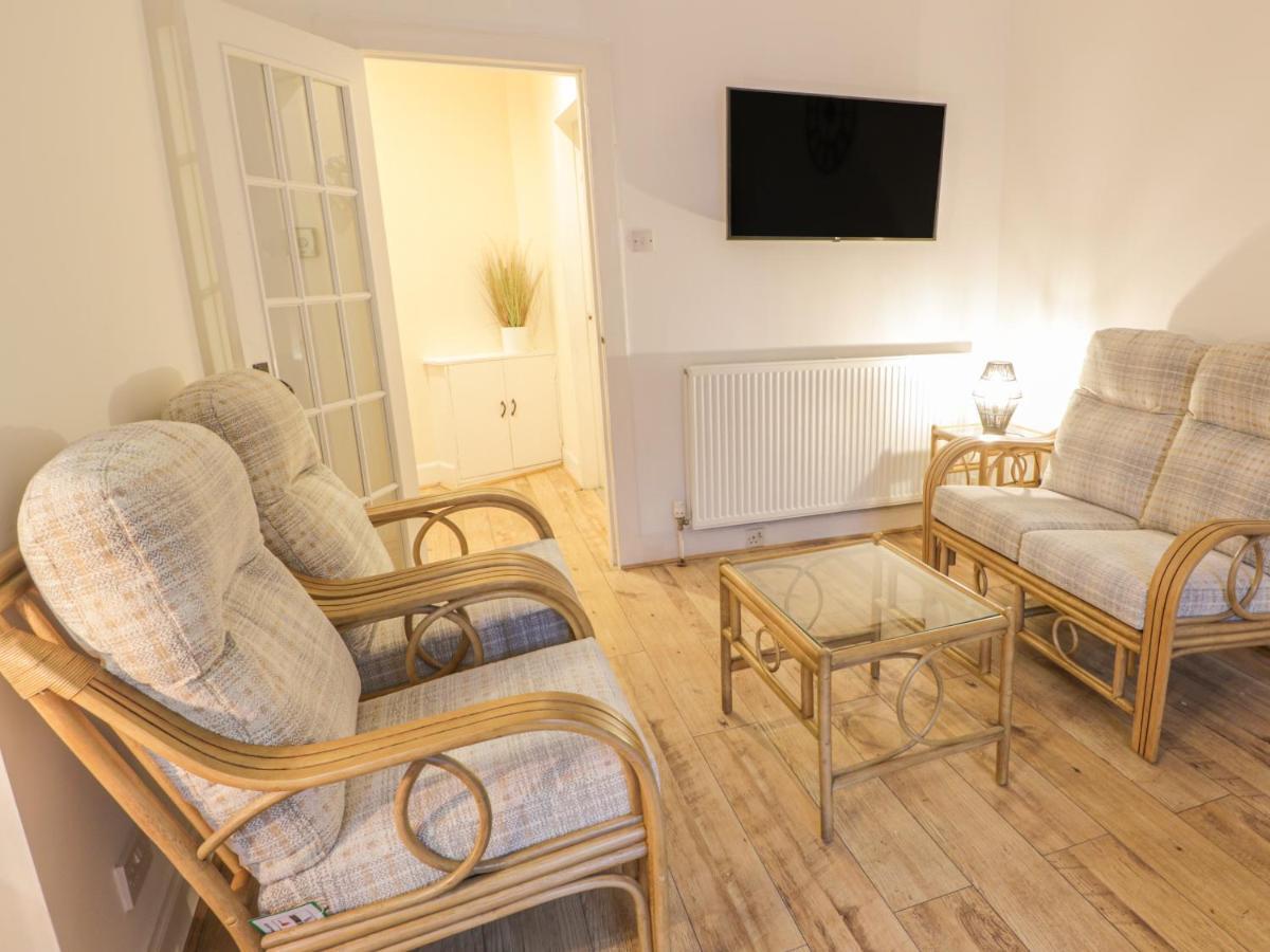 Garden Apartment Ayr Esterno foto