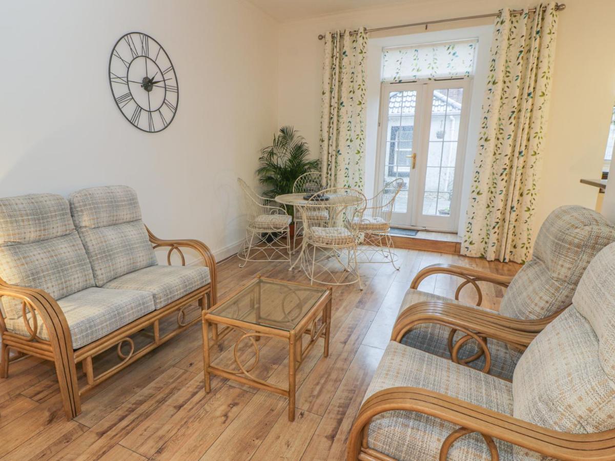 Garden Apartment Ayr Esterno foto