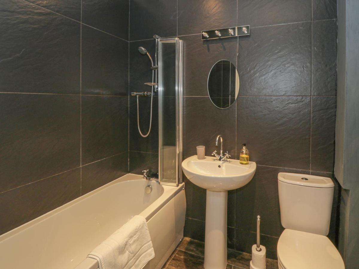 Garden Apartment Ayr Esterno foto