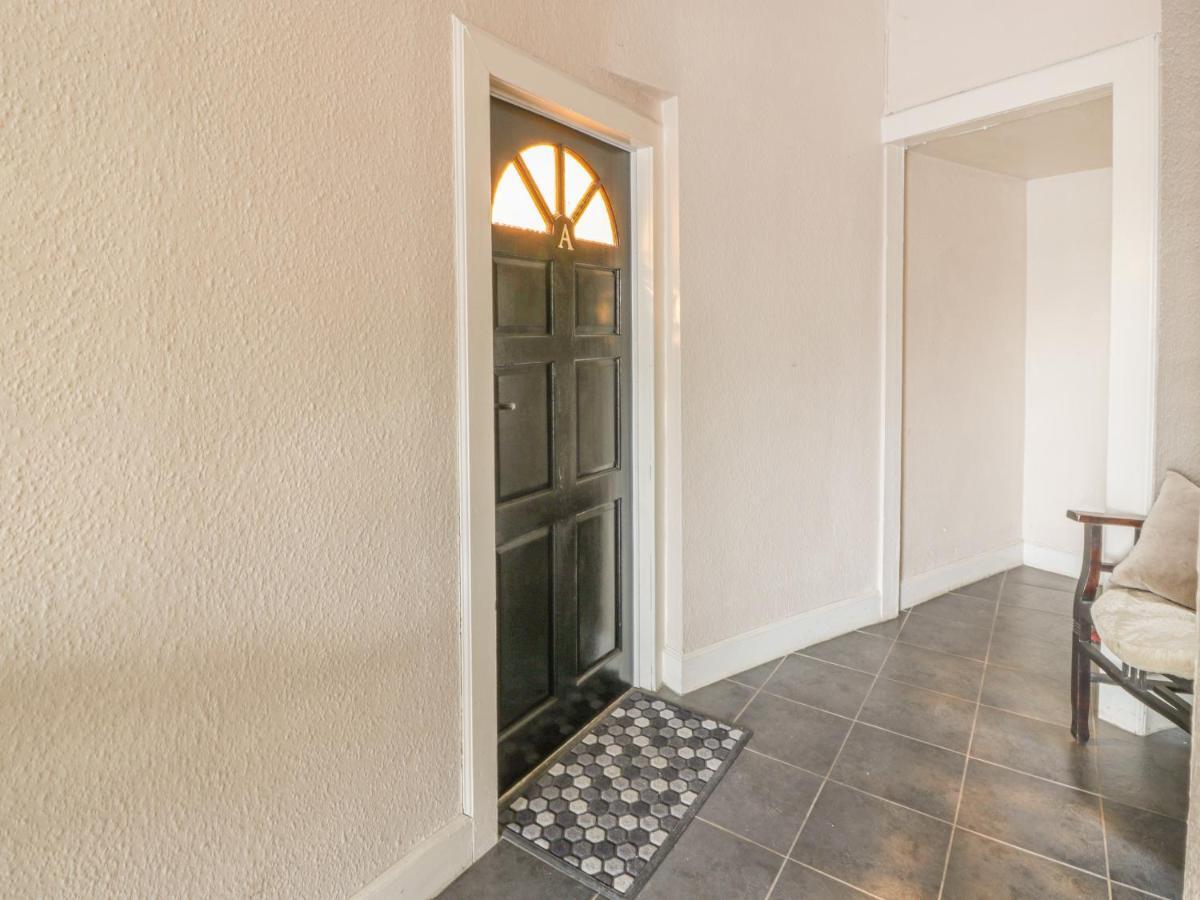 Garden Apartment Ayr Esterno foto
