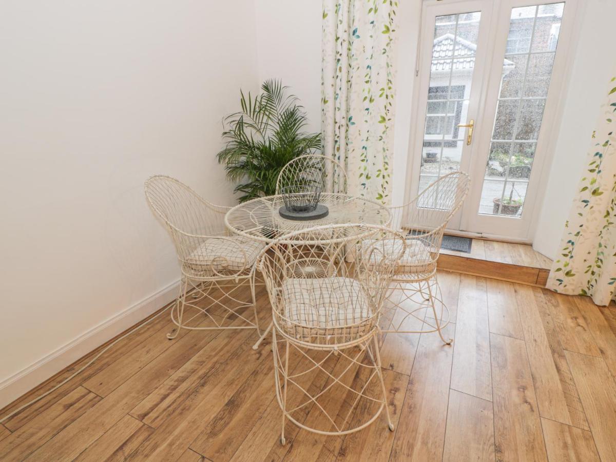 Garden Apartment Ayr Esterno foto