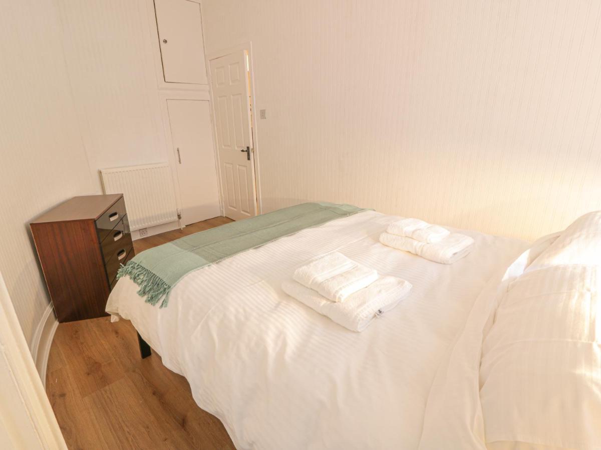 Garden Apartment Ayr Esterno foto